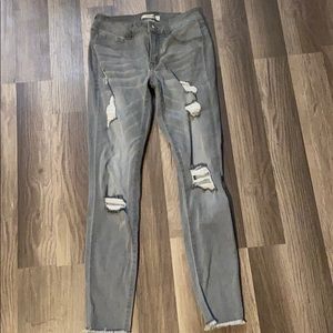 Gray distressed skinny jean